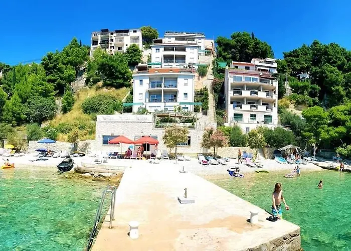 Nostro * Omiš